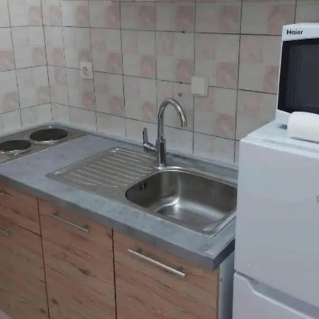 Natali - One Bedroom With Balcony App3 פודאצה