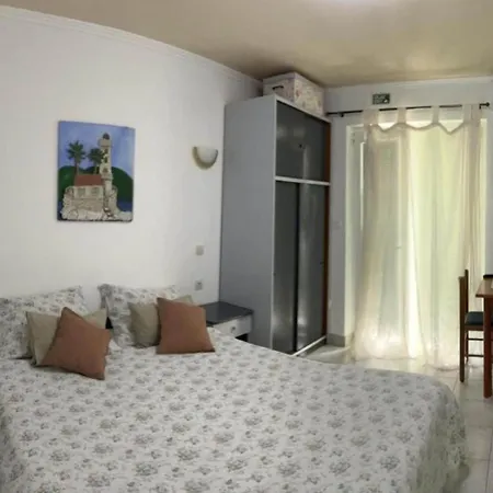 Natali - One Bedroom With Balcony App3 פודאצה